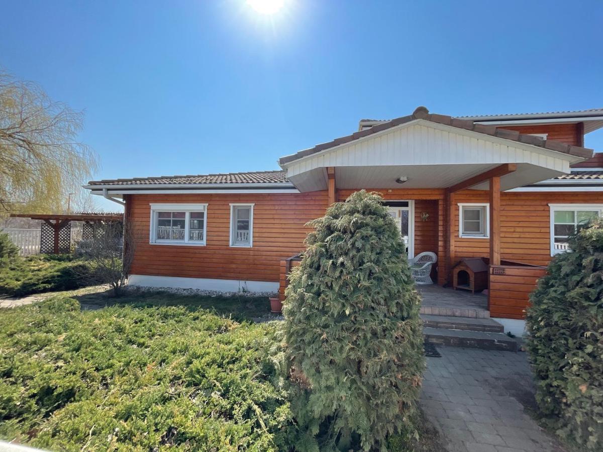 Botanica Deluxe Vendeghaz - Finnish Sauna Siofok Exterior photo